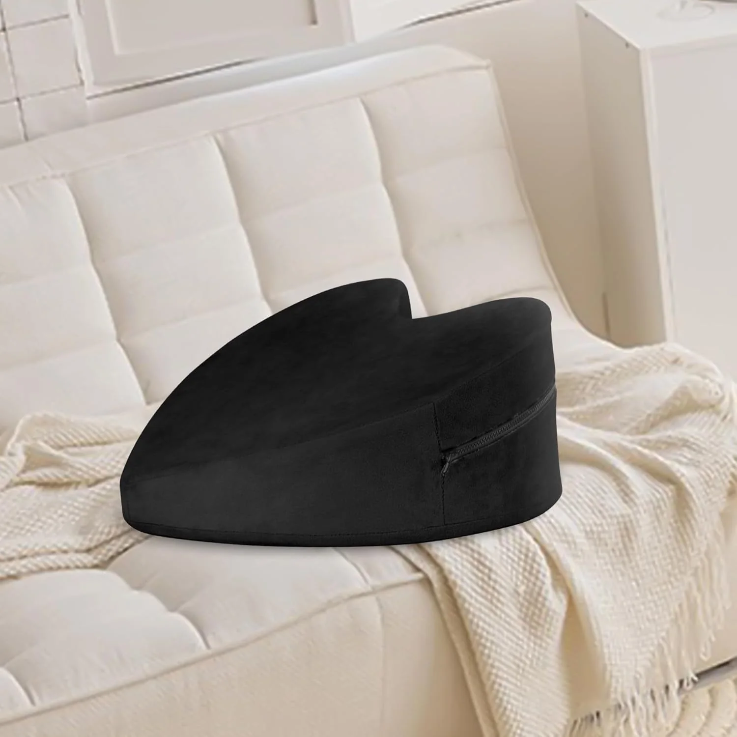 NoirAmour Heart-Shaped Sex Position Pillow - Image 7